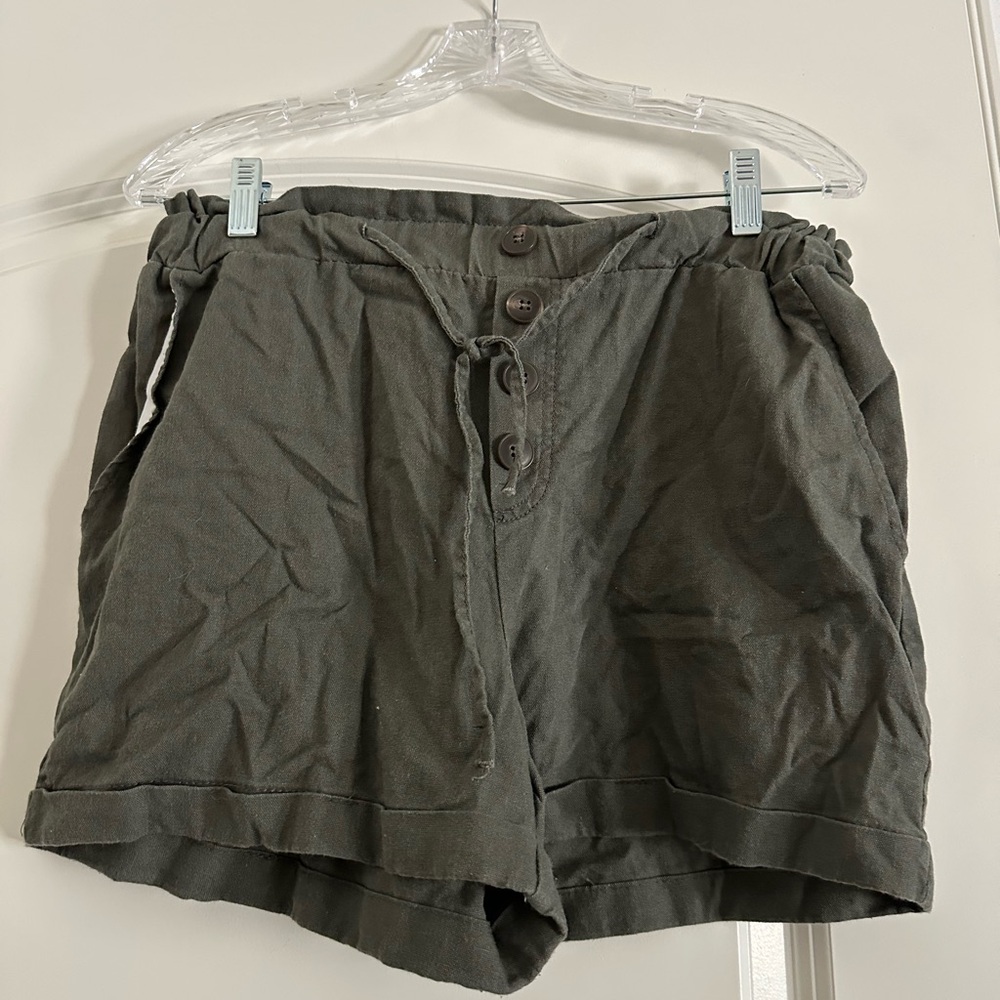 Simply Blessed Olive Green Shorts Size L